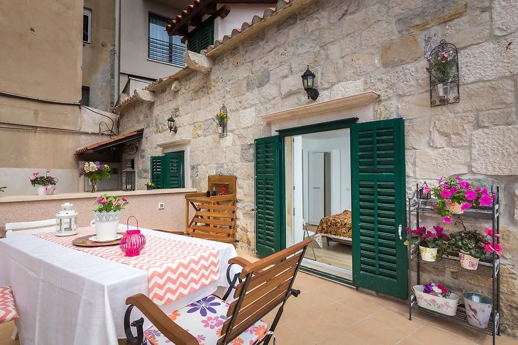 Phoenix Studio Apartment Split Croatia